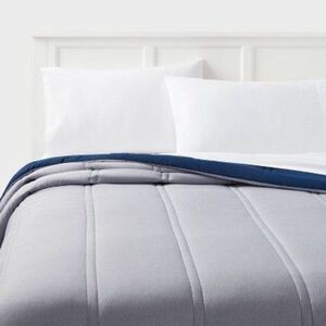Open Box - Room Essentials - Full/Queen Lofty Microfiber Comforter D Blue